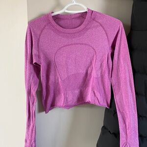 Lululemon workout top